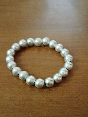 Classic Pearl Stretch Bracelet in White